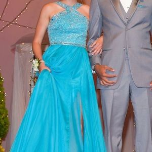 Sherri Hill prom dress! Only worn once.. great condition! Aqua blue 💙💙